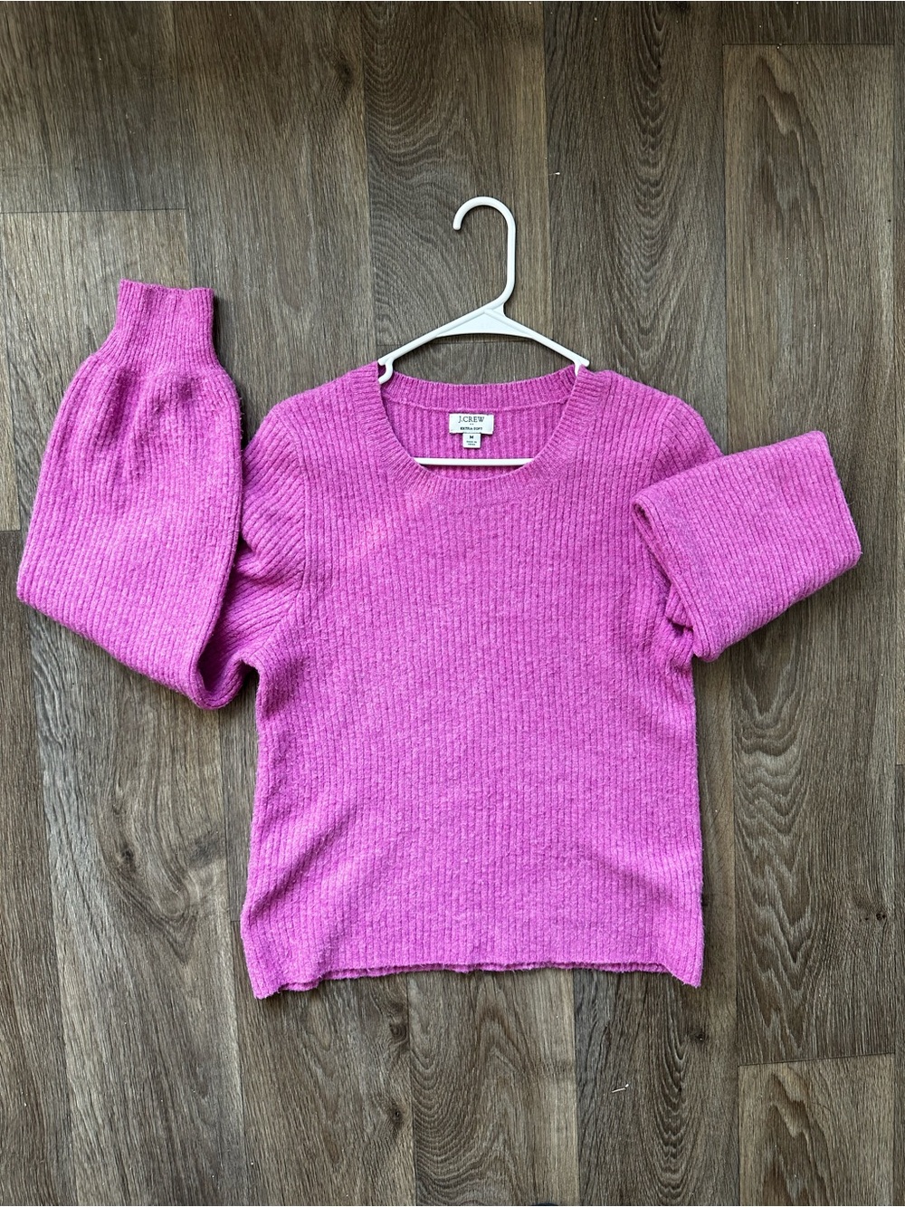 J. Crew Pink Ribbed Puff Sleeve Crewneck Sweater Size M Extra Soft Knit Pullover